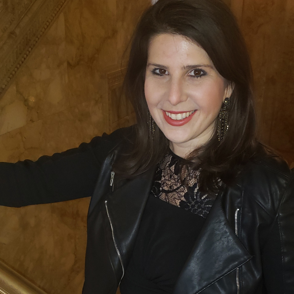 Meet your Posher, Leigh